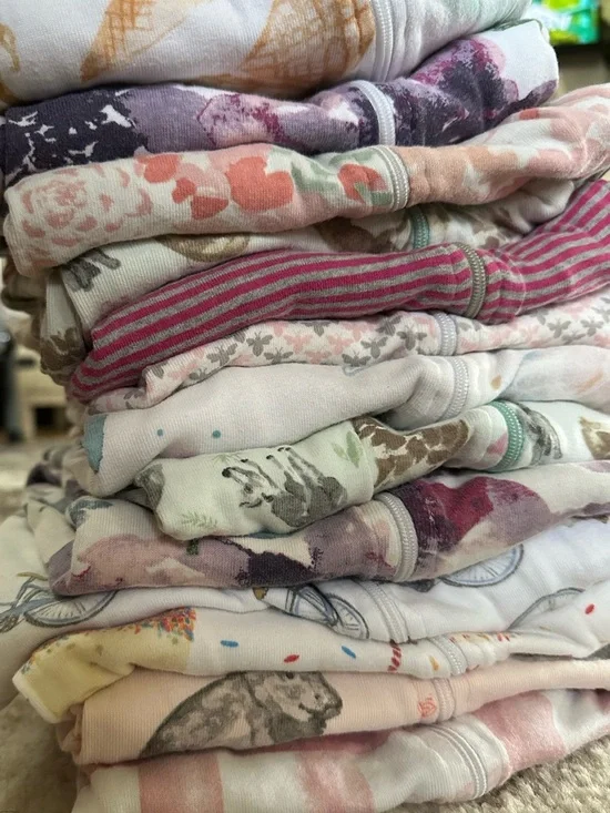 Burt’s bees 18 month zippy bundle - Picture 2 of 2